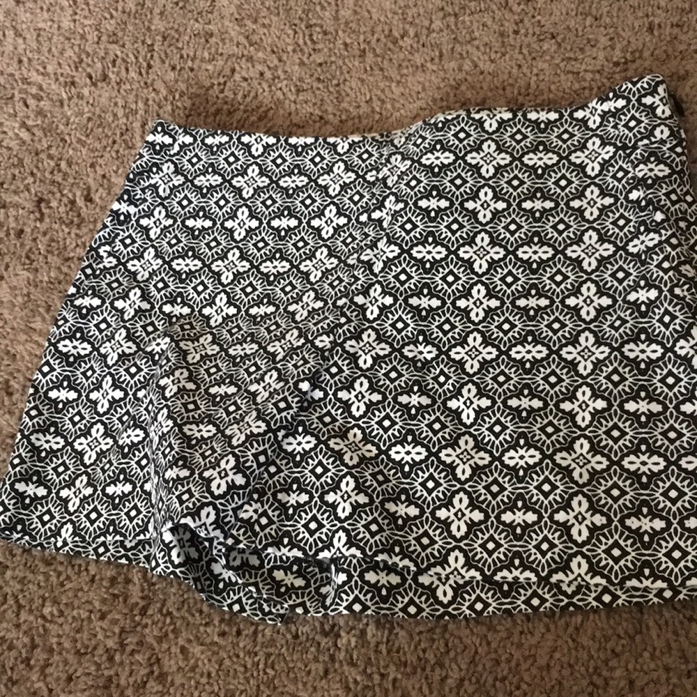 Banana Republic 4” High Waist Shorts